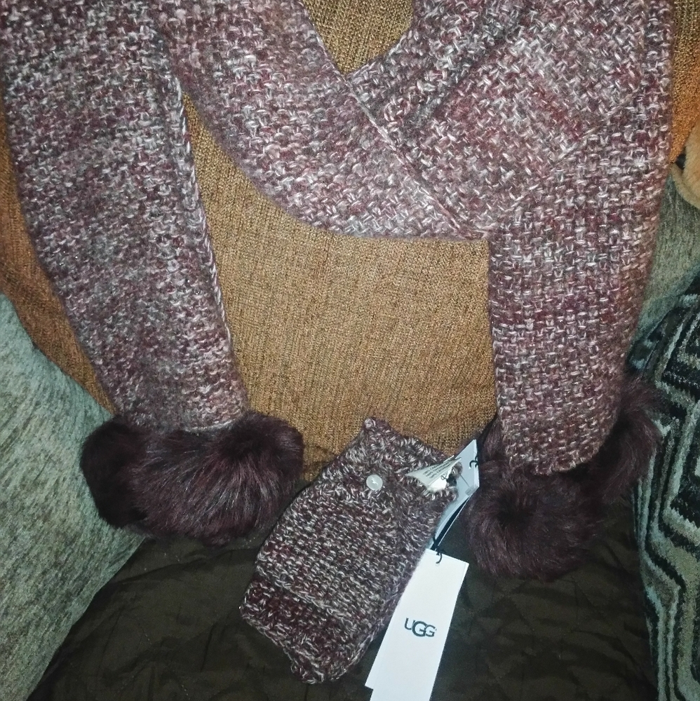 Ugg cashmere scarf and gloves